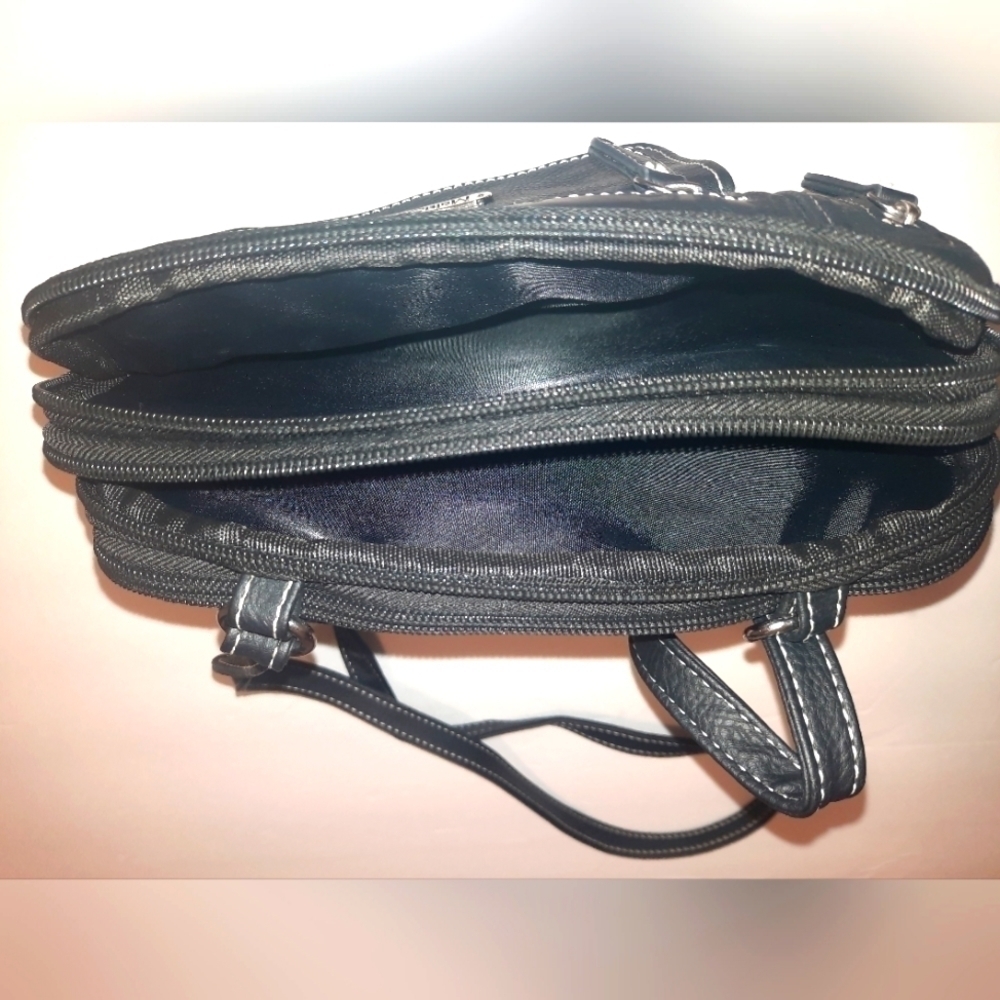 Small multi-pocket crossbody - Picture 3 of 4
